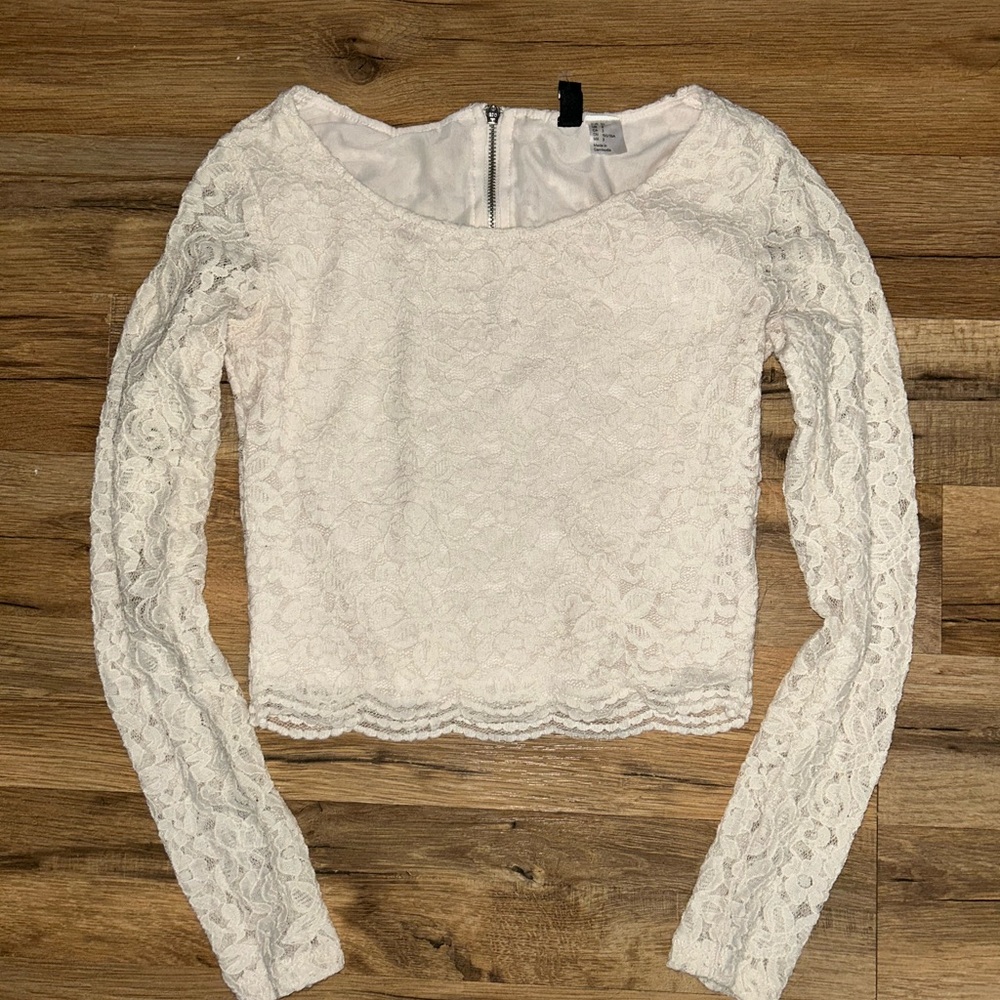 H&M Lace Cropped Shirt